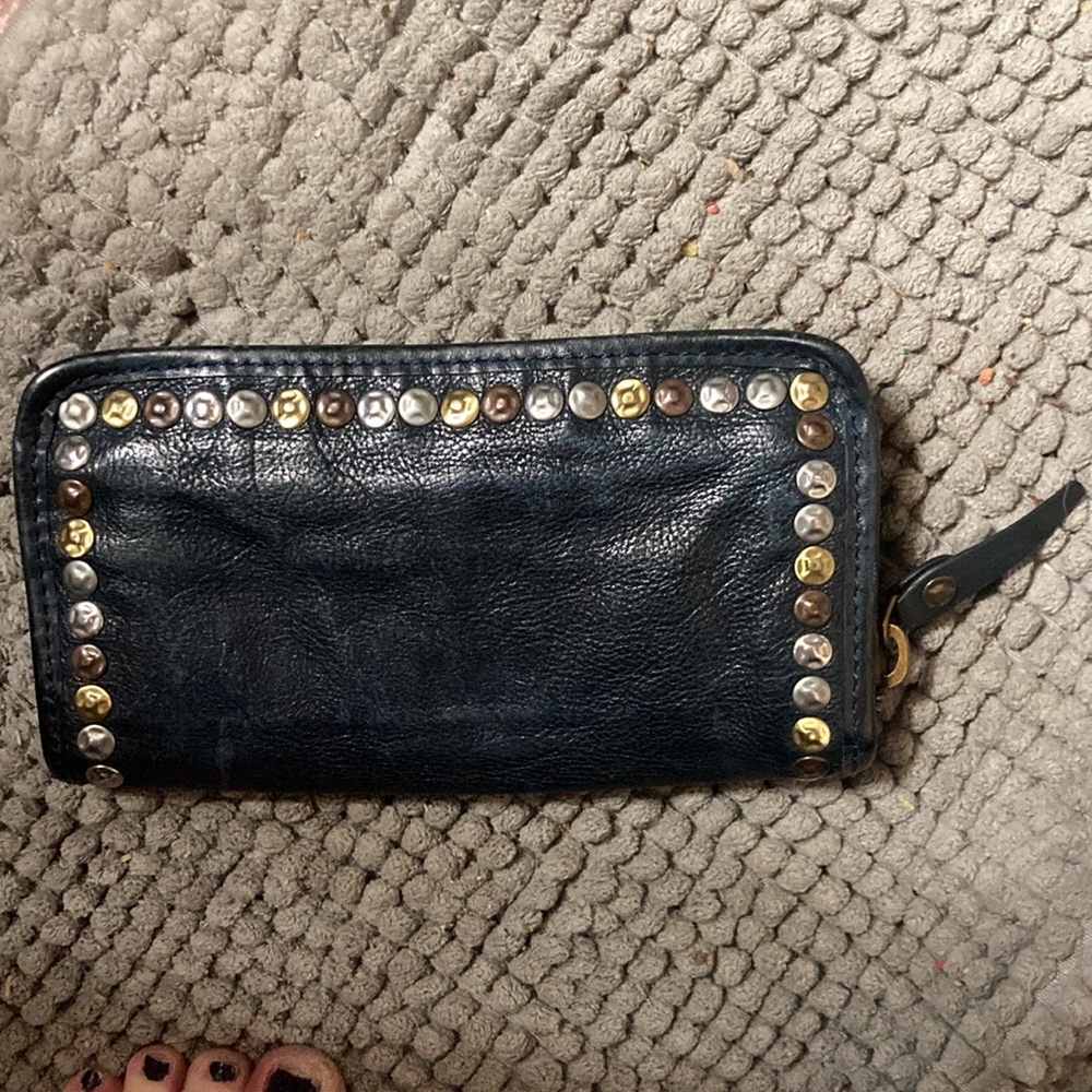 NwoT! Old Trend navy wallet with nail head -studs! F - Picture 2 of 6